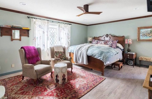 Los Alamos Apartment | Succulent private suite