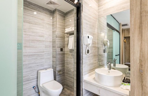 Long County Hotel | Sucha Hotel Longxian Passenger Bus Station