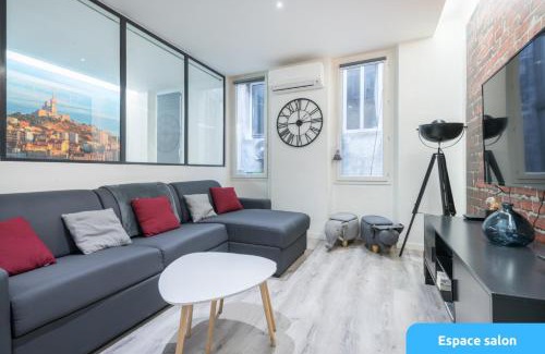 Opera Apartment | SUD PASSION - Fada Vieux Port - Calme - Linge de qualité - Lit king size - Fibre