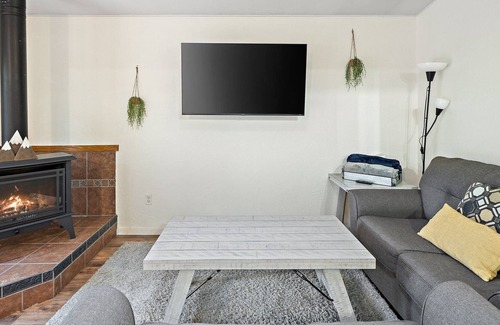 Sudden Valley House | Sudden Valley Forest House: Pet-Friendly, Near Galbraith Mountain & Trail Sites
