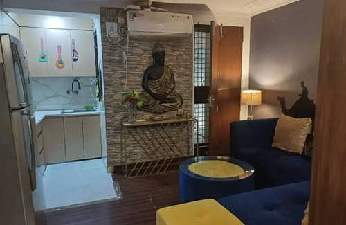 New Delhi Apartment | Sufiyana Plain But Beautiful 3