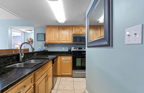 Ono Island Condo | Sugar Beach 221 | 4 Beachfront Pools & Snack Bar | My Beach Getaways