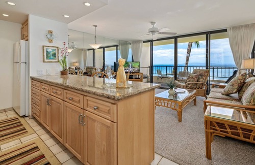 Kihei Condo | Sugar Beach 316 Front Row Ocean Views in Beautifully Upgraded Beachfront Condo