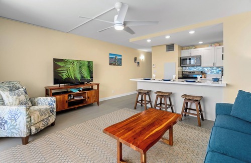 Kihei Condo | Sugar Beach PH21 - Direct Oceanfront 1 bedroom