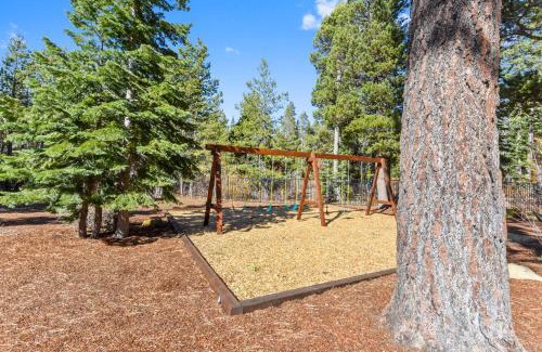 Tahoe City House | Sugar Bear Lodge Estate