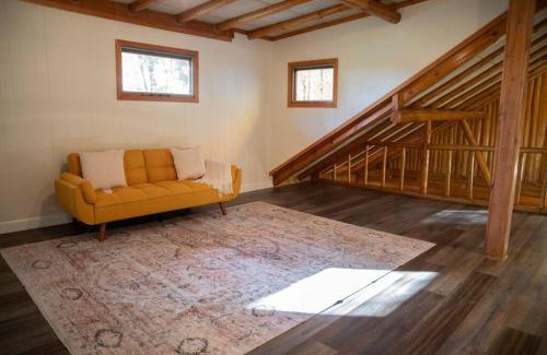 Dola House | Sugar Creek Stay
