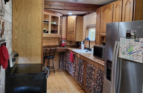 La Follette House | Sugar Shack Cozy 3-bdrm near Sugar Hollow Marina on Norris Lake, & ATV Trails