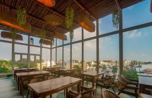 Mahmoorganj Hotel | Sugar Stars Inn
