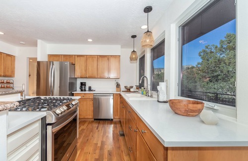 West Sedona House | Sugarloaf House | Private Trail Access | Hot Tub | Game Room | OMG Red Rock Views