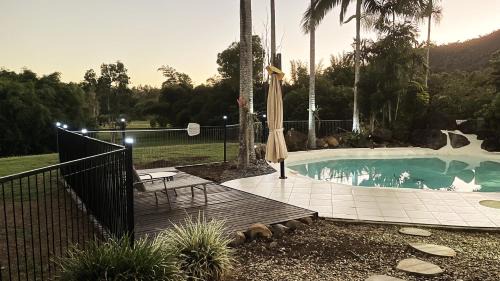 Riordanvale Villa | Sugarloaf Villa - lush tropical Whitsunday retreat