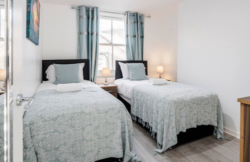 New Cross Apartment | Suitable forms of transport and accessible to other amenities