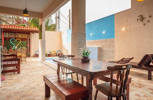 Parque Oasis House | Suite 1 with air conditioning, swimming pool and close to the sea.