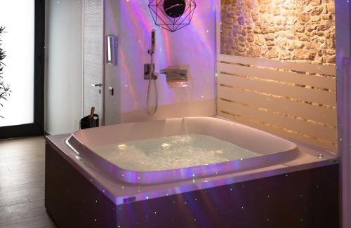 Palo del Colle Bed & Breakfast | Suite 123 Luxury B&B Con Jacuzzi