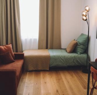 Amberg Apartment | Suite 13 Orange Wood mit verschiedenen Schlafmöglichkeiten