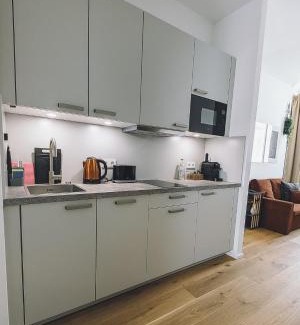 Amberg Apartment | Suite 13 Orange Wood mit verschiedenen Schlafmöglichkeiten