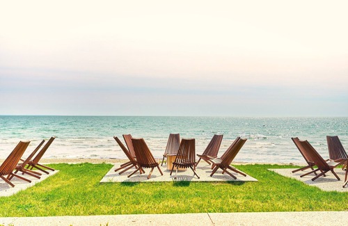 Wainfleet Cottage | Suite 211: Beautiful 3-Bedroom Beachfront Townhouse