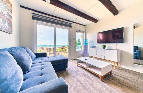 Wainfleet Cottage | Suite 211: Beautiful 3-Bedroom Beachfront Townhouse