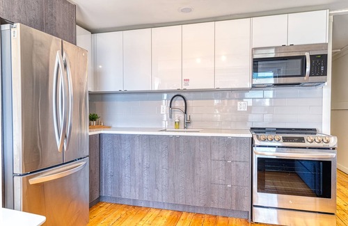 Wainfleet Cottage | Suite 216: Beautiful 2-Bedroom Beachfront Suite