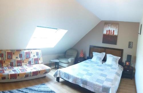 Corbeil-Essonnes House | Suite 2Chambres salle de bain privés toilettes Terrasse Parking 30 min de Paris