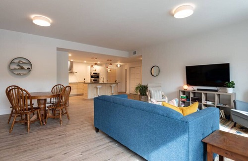 Wolfville Apartment | Suite 303 - 470 Main