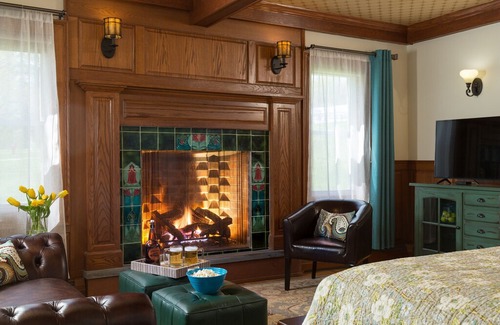 Tannersville Apartment | Suite 4 @ Curran's, A Contemporary Apartment in Tannersville