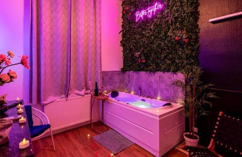 Quartier Saint-Clement - Jardin des Plantes Apartment | Suite Amazonia ~ Balnéo ~ Arrivée Autonome