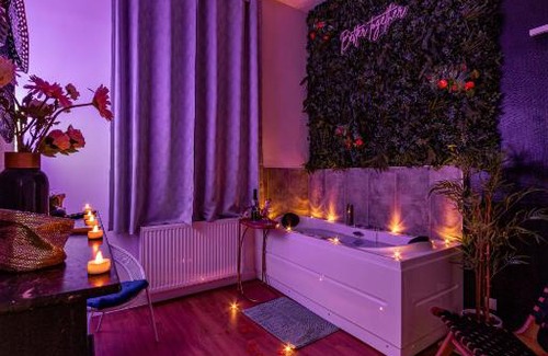Quartier Saint-Clement - Jardin des Plantes Apartment | Suite Amazonia ~ Balnéo ~ Arrivée Autonome