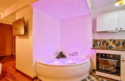 Quartier du vieux cimetiere Apartment | Suite année 70 - Jacuzzi et Balcon