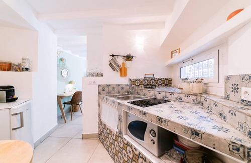 Menton Apartment | Suite-appartement de Charme au Bord de mer