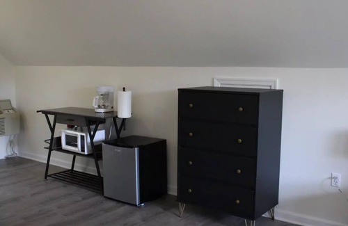 Etlan Apartment | Suite at Spring Hill