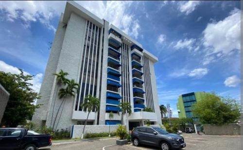 New Kingston Apartment | Suite at the Courtleigh Towers