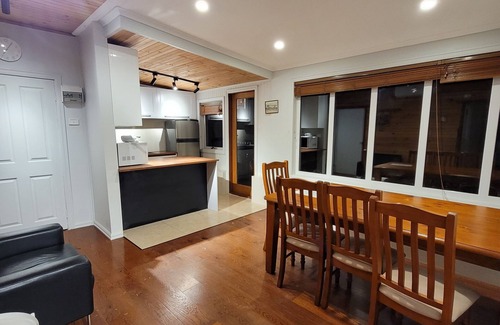 Sawmill Settlement House | Suite B close to MT Buller Gate