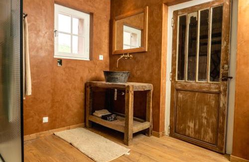 Bourg-sur-Gironde Bed & Breakfast | Suite campagnarde près Bordeaux, vue sur les vignes au Château Camponac