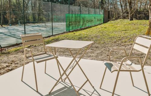 Gien House | Suite Charmilles Avec Piscine