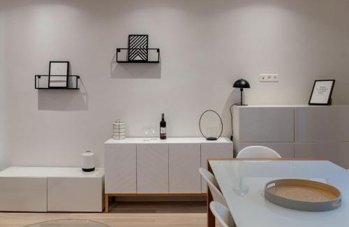 Saint-Thomas-d'Aquin Apartment | SUITE COCTEAU : au cœur de la Rive Gauche, neuf, design, 2/4/6 personnes