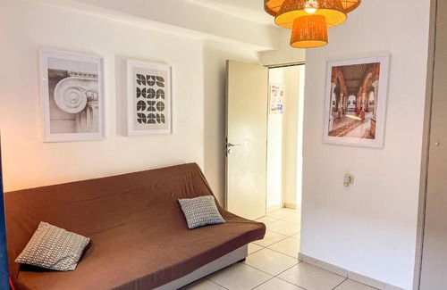 Republique - Tolstoi Apartment | Suite Cumba