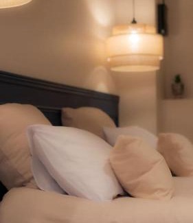 Collobrieres Apartment | Suite de Luxe Jacuzzi balnéo,King size Bed