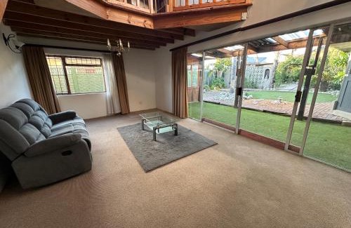 Parow North Apartment | Suite Dreams Gorgeous Garden Holiday Home