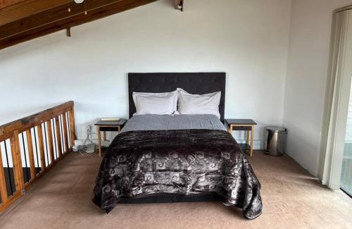 Parow North Apartment | Suite Dreams Gorgeous Garden Holiday Home