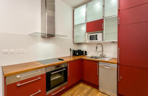 Arsenal Apartment | Suite Du Lion/AC Historic Flat, Marais, 4-5 Guests