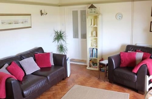 Mortimers Cross Bed & Breakfast | Suite Ensuite with Shower at Mortimer Trail B & B