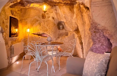 Centro Storico House | Suite Famigliare Deluxe con Grotta Naturale nel Borgo Storico di Massafra
