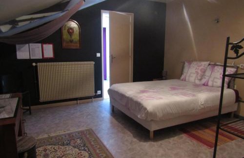 Saint-Ouen-les-Vignes Bed & Breakfast | suite familiale 2 chambre