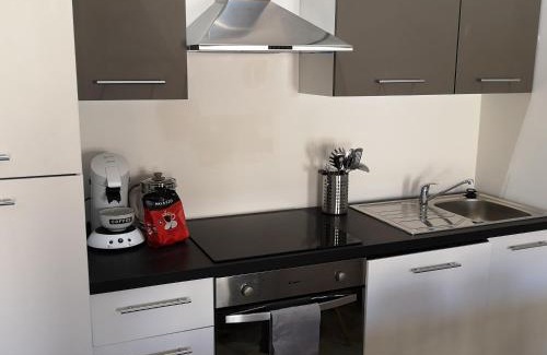 Castelnaudary Apartment | Suite Familiale Saint-Exupéry-Spacieux-Hypercentre-wifi-vélo