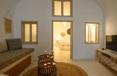 Fira Villa | Suite Home Santorini