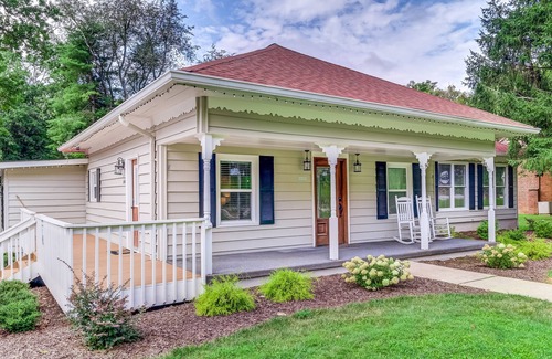 Helen Apartment | Suite in the Heart of Helen w/Free WiFi & a Short Walk to Sites & Hiking Trails