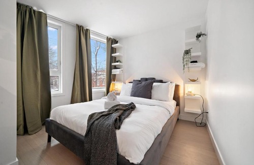 Plateau Mont Royal Apartment | Suite In The Heart Of Le Plateau - 201