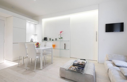 Oltrarno Apartment | Suite Jasmine Well designed apartment near Ponte Vecchio by Mmega