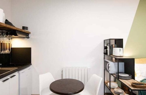 La Demi - Lune Apartment | Suite Kella 1 - Lovely renovated studio
