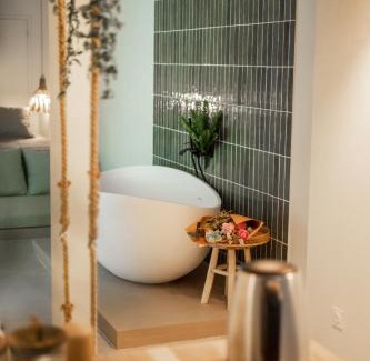 Lille Centre Ville Apartment | Suite La Penida avec Sauna & Baignoire Hyper Centre Lille